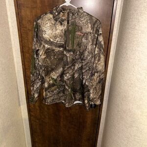 Magellan Outdoors Camouflage Zip-Up Jacket